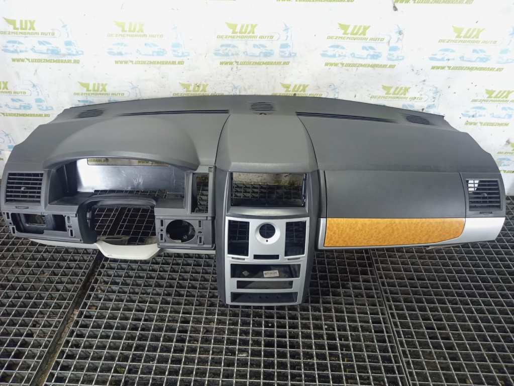 Plansa bord Chrysler Voyager 5 [2007 - 2011] 2.8 crdi vm64c