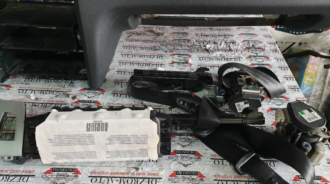 Plansa bord completa ( airbag sofer, airbag pasager, centuri fata, calculator airbag-uri) AUDI Q7 4L