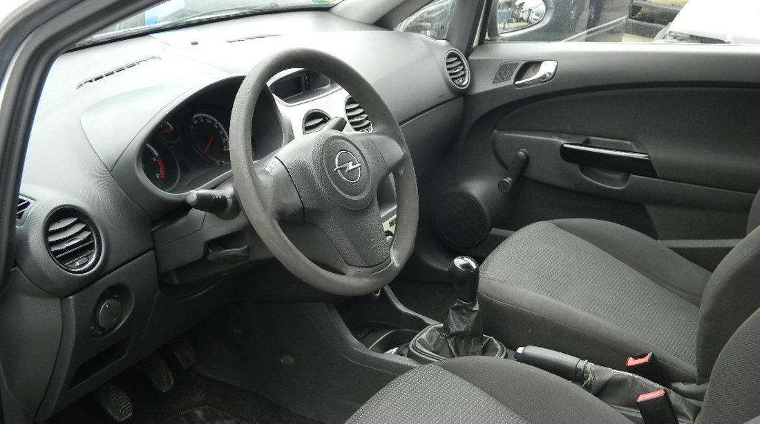 Plansa bord completa Opel Corsa model 2011