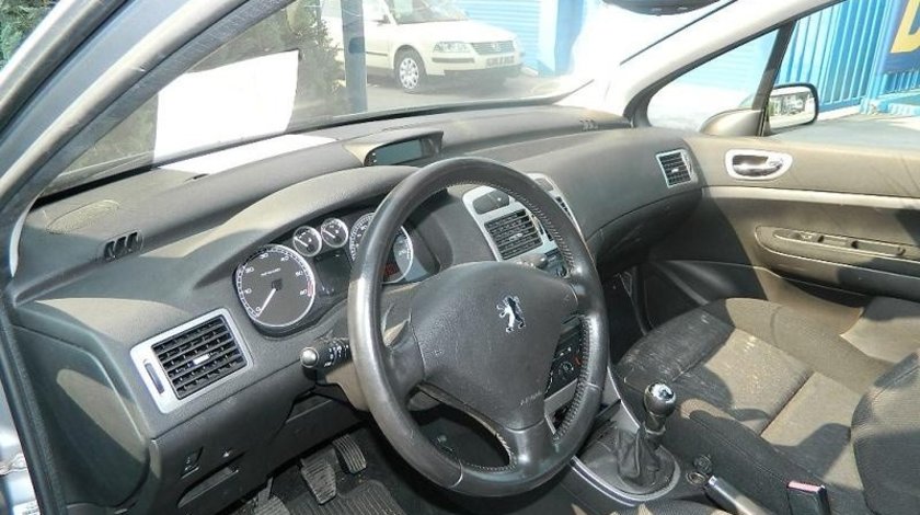 Plansa bord completa Peugeot 307 model 2001-2008
