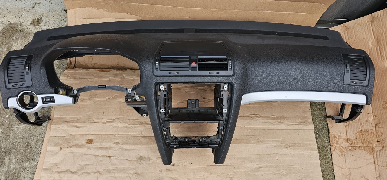 Plansa bord cu airbag pasager Skoda Octavia 2 Facelift 2009 2010 2011 2012