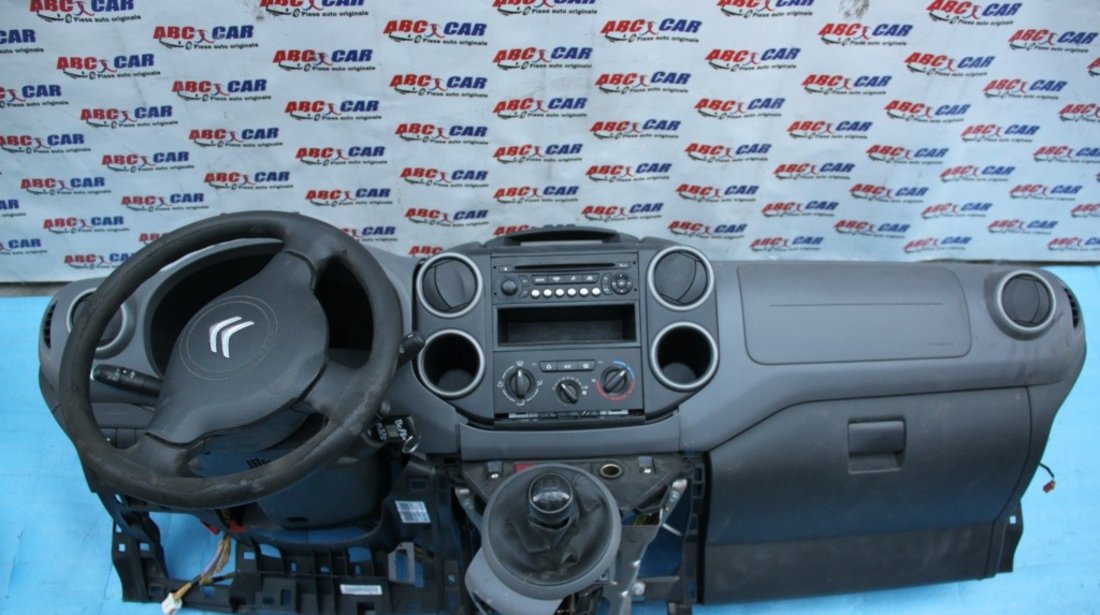 Plansa bord cu airbag sofer si pasager Citroen Berlingo model 2013