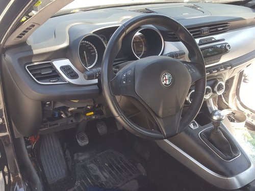 Plansa Bord cu Airbag Volan si Pasager Alfa Romeo Giulietta 2010-2017