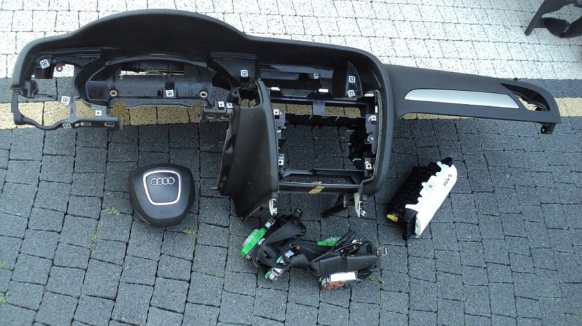 Plansa bord cu airbaguri AUDI A4 B8 2009 2010 2011