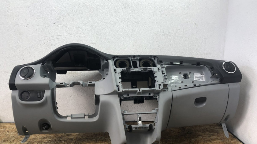 Plansa bord Dacia Sandero 0.9 Tce, Manual hatchback 2014 (cod intern: 33089)