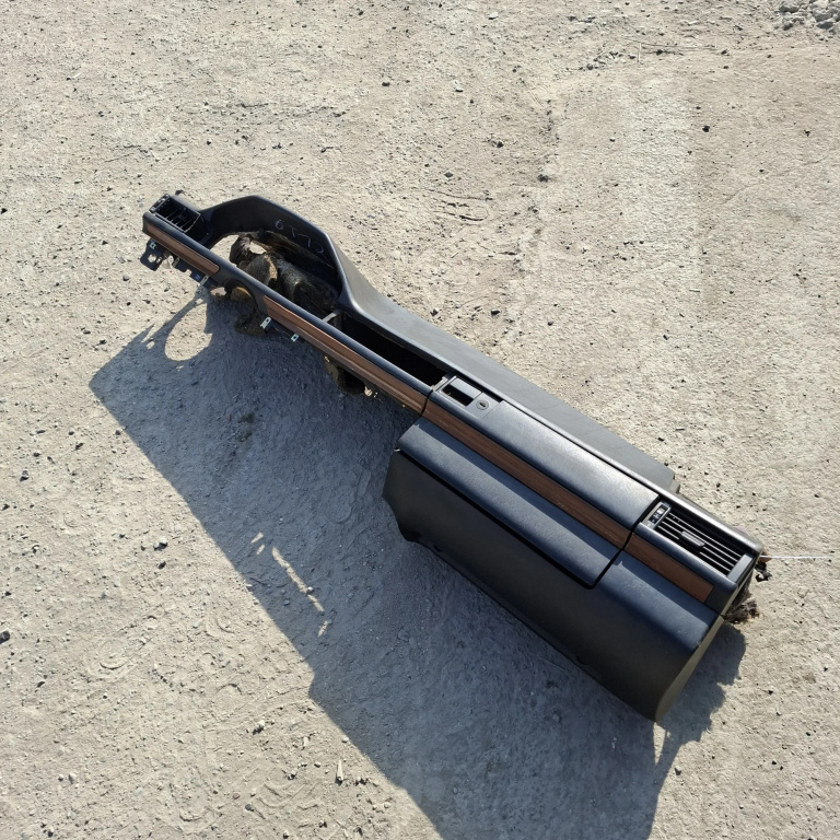 Plansa Bord Dezechipata Mercedes-Benz W124 1993-1995