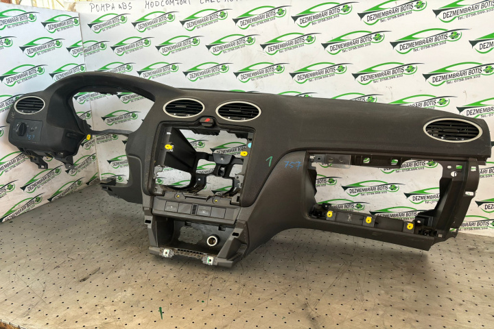 Plansa bord Ford Focus 2 [2004 - 2008] wagon 5-usi 1.6 TDCi MT (90 hp)