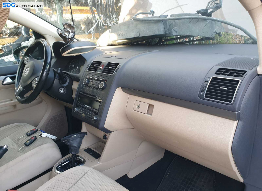 Plansa Bord Goala Dezechipata Volkswagen Touran 1T3 2010 - 2015 [C8086]