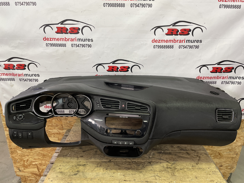 Plansa bord Kia Ceed 1.6crdi, Manual sedan 2013 (cod intern: 209620)