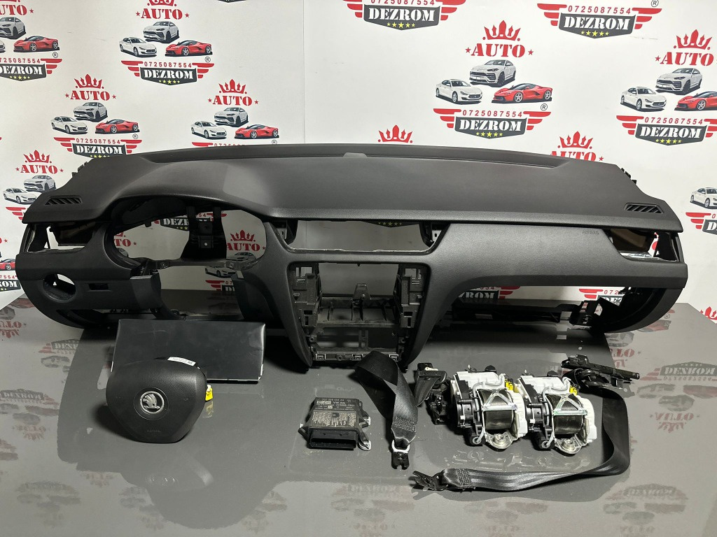 Plansa bord + kit airbag-uri ( volan + pasager, centuri fata + spate, calculator) Skoda Octavia Mk3