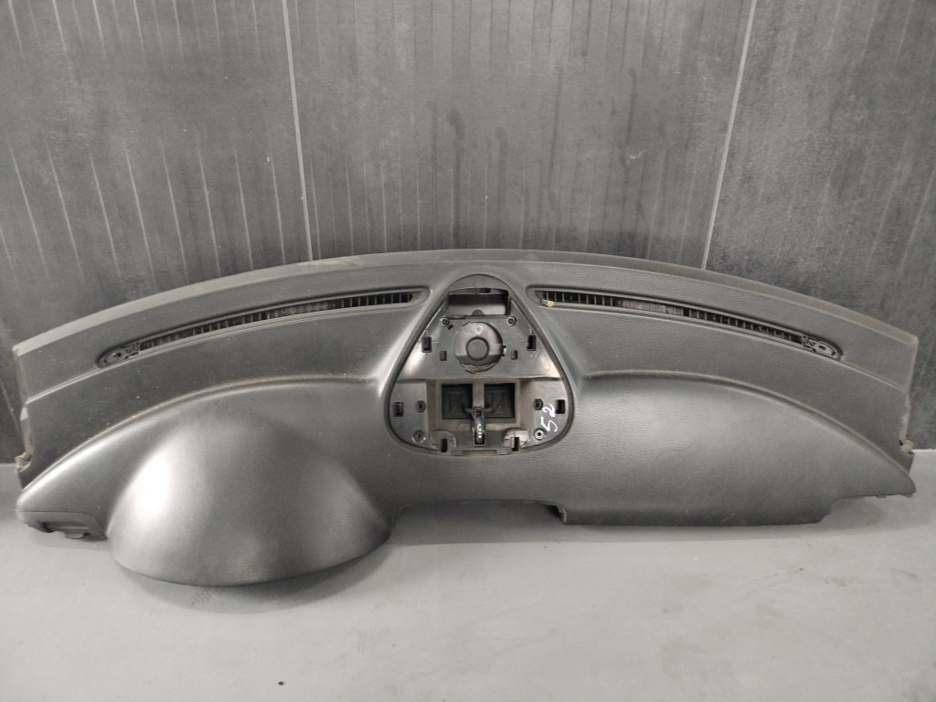 Plansa bord Mercedes-Benz C-Class (2001-2007) [W203] 2.2 Motorina 2005