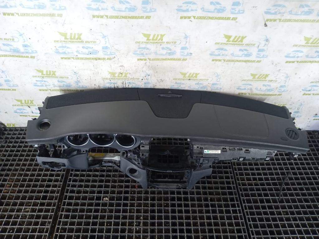 Plansa bord Mercedes-Benz CLS-Class C218/X218 [2011 - 2014] 3.0 cdi om642854