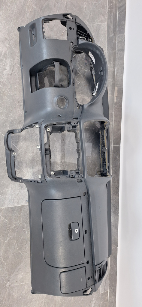 Plansa bord Mercedes-Benz Viano (2009->) 3.0 Motorina 2012, -