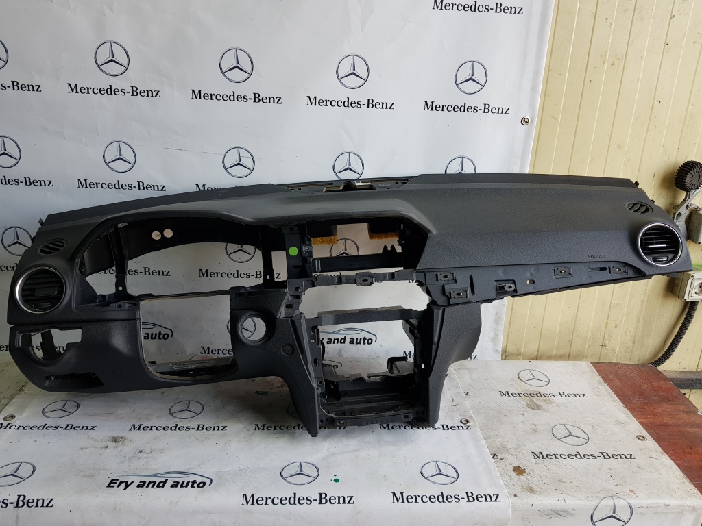 Plansa bord mercedes c-class 2011 w204 facelift