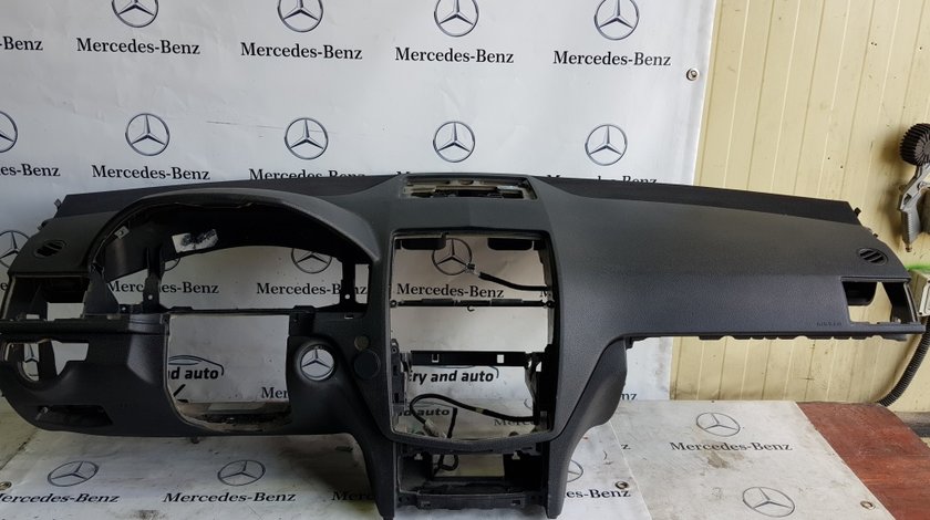 Plansa bord Mercedes C220 cdi w204 2008