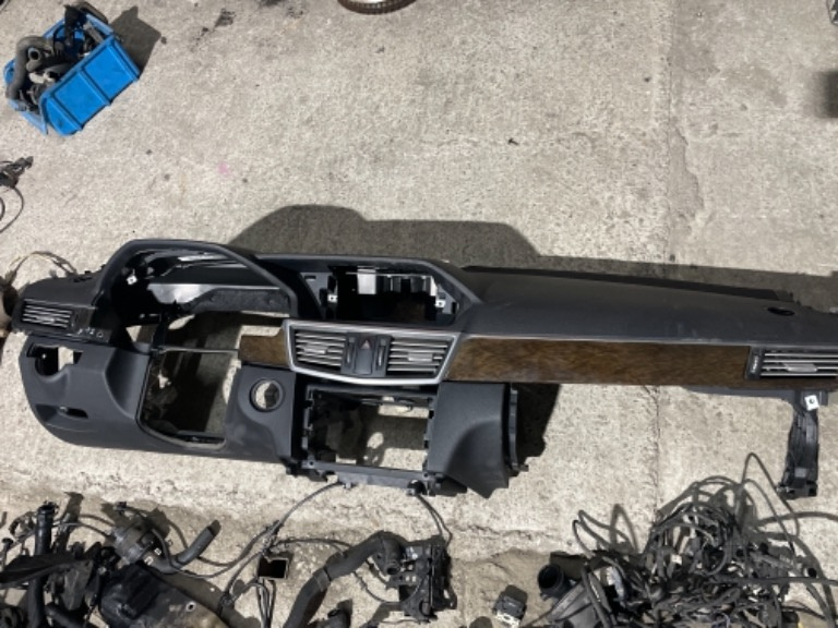 Plansa bord Mercedes e class w212 cu airbag pasager