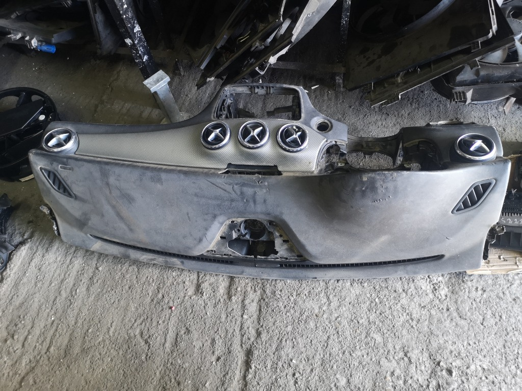 Plansa bord Mercedes GLA x156