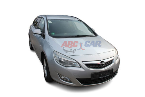 Plansa bord Opel Astra J 2012 combi 1.7 CDTI