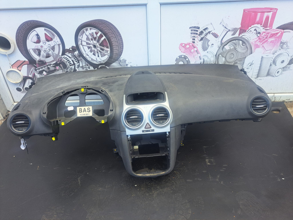 Plansa bord Opel Corsa versiunea 1.3 CDTI cod motor A13DTR 2012