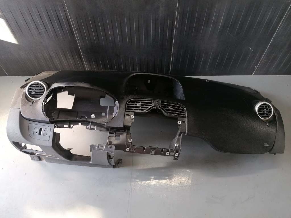 Plansa bord Renault Kangoo 2 (2007-2013) 1.5 Motorina 2011