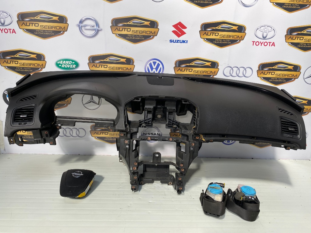 Plansa bord+set airbag-uri+centuri Opel Insignia