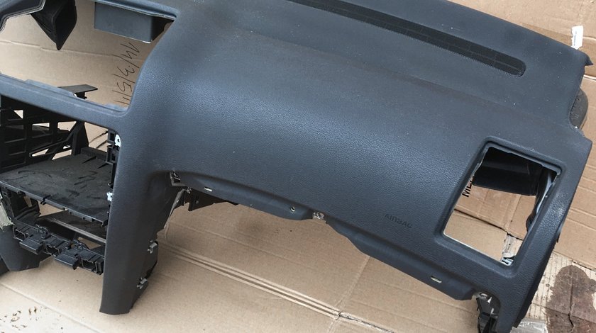 Plansa Bord Skoda Octavia 2 in stare foarte buna
