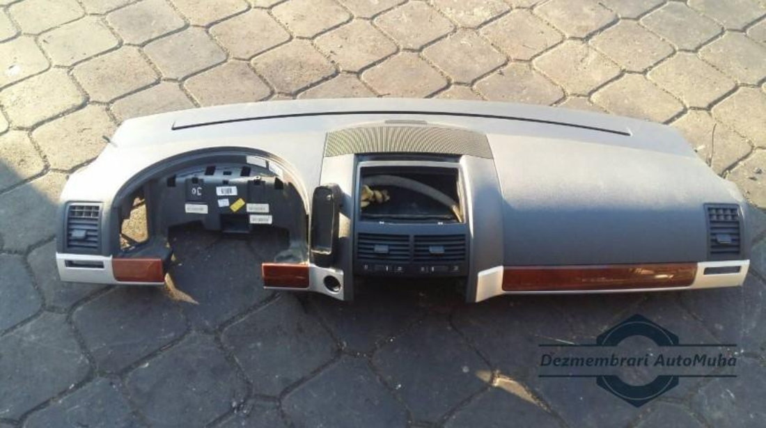 Plansa bord Volkswagen Touareg (2002-2010)