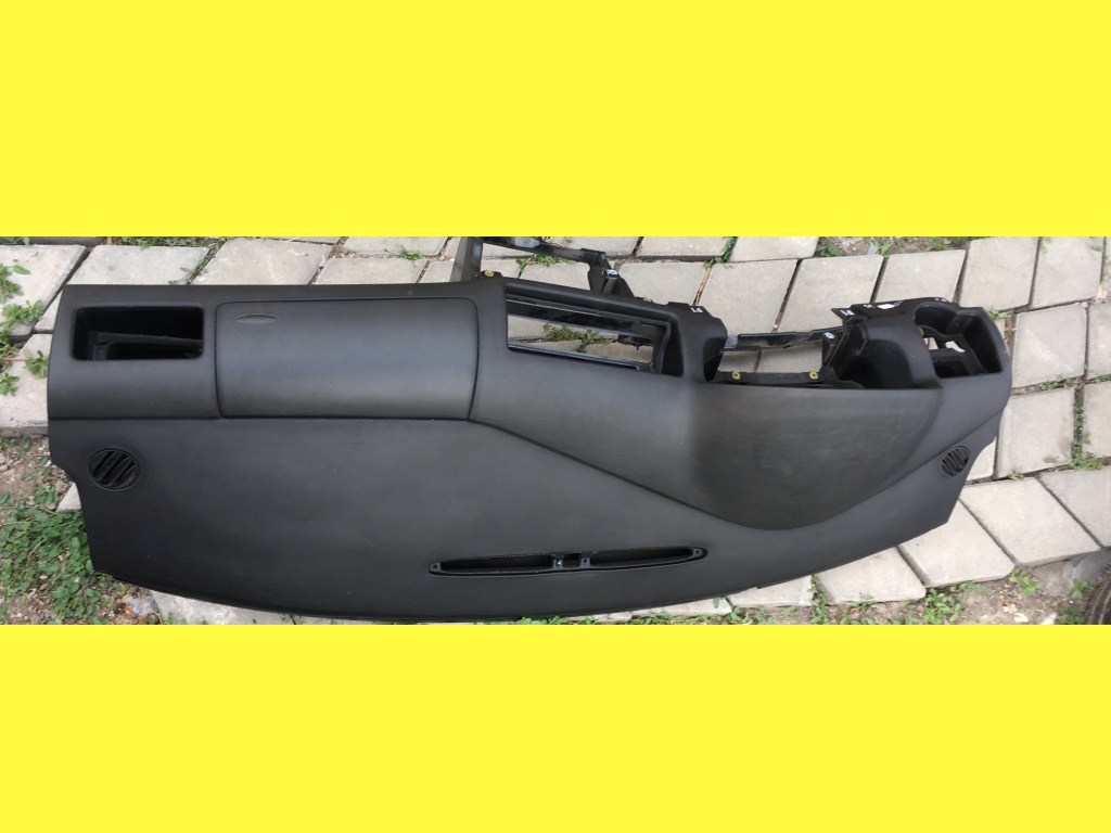 Plansa bord Volkswagen VW Golf 4 [1997 - 2006] Hatchback 5-usi 1.4 MT (75 hp) (1J1) 16V
