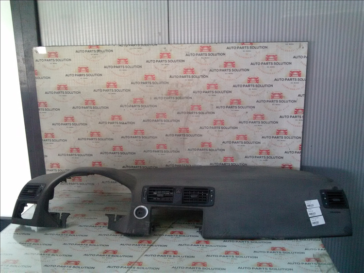 Plansa bord VOLVO S40