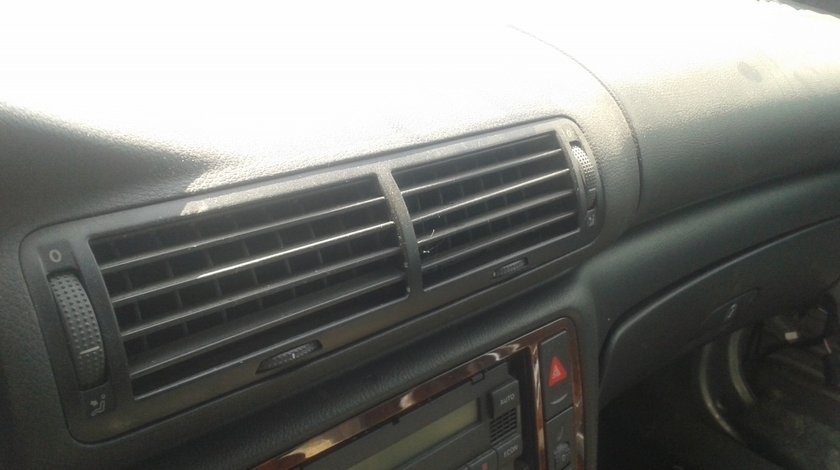 Plansa bord vw passat 2.5, 150cp, 2002