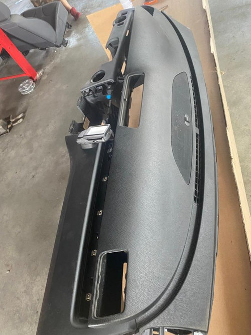 Plansa bord Vw Passat B6 2006 2007 2008 2009 2010