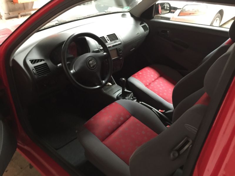 plansa de bord aeroretma airbag volan broasca usa geam lateral seat ibiza 2001