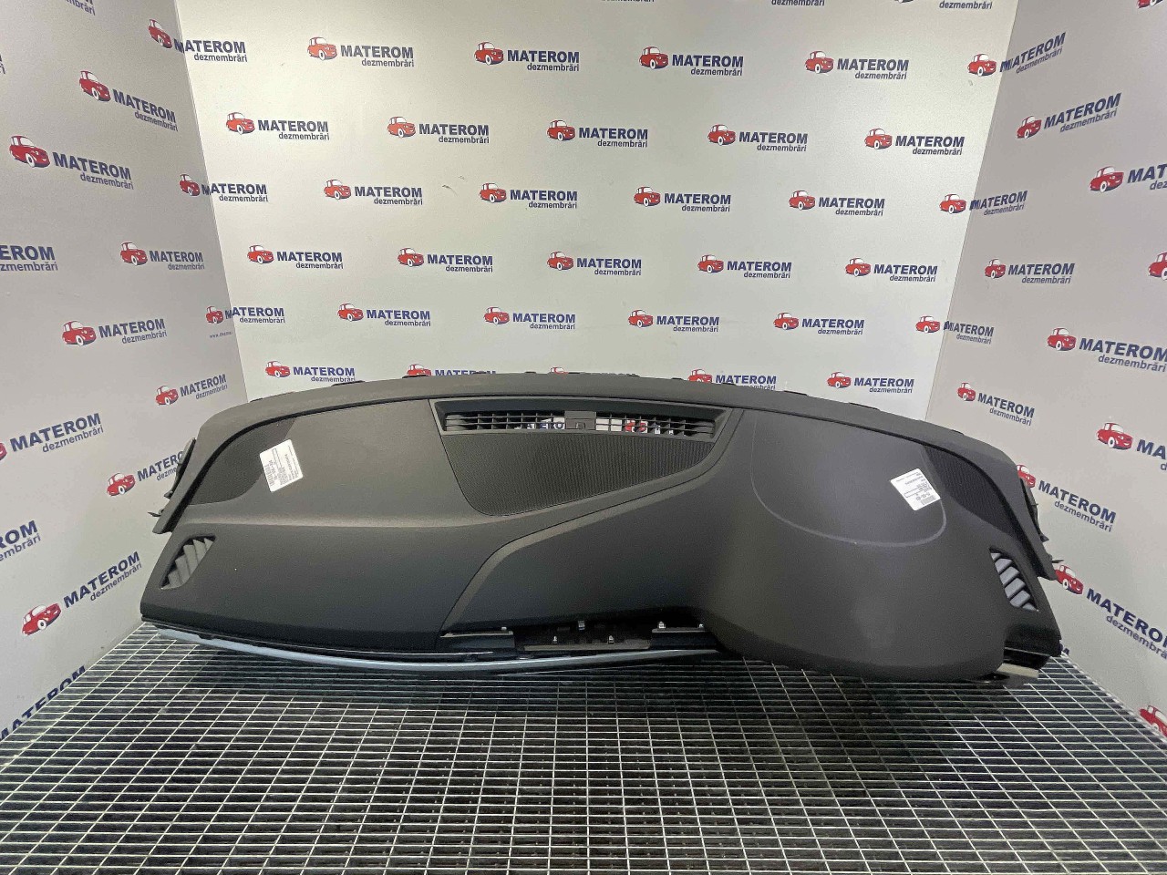 PLANSEU BORD AUDI A4 A4 - - (2015 2018)