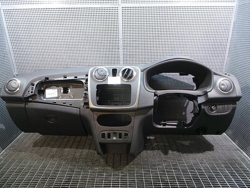 PLANSEU BORD DACIA SANDERO - - (2012 2019)