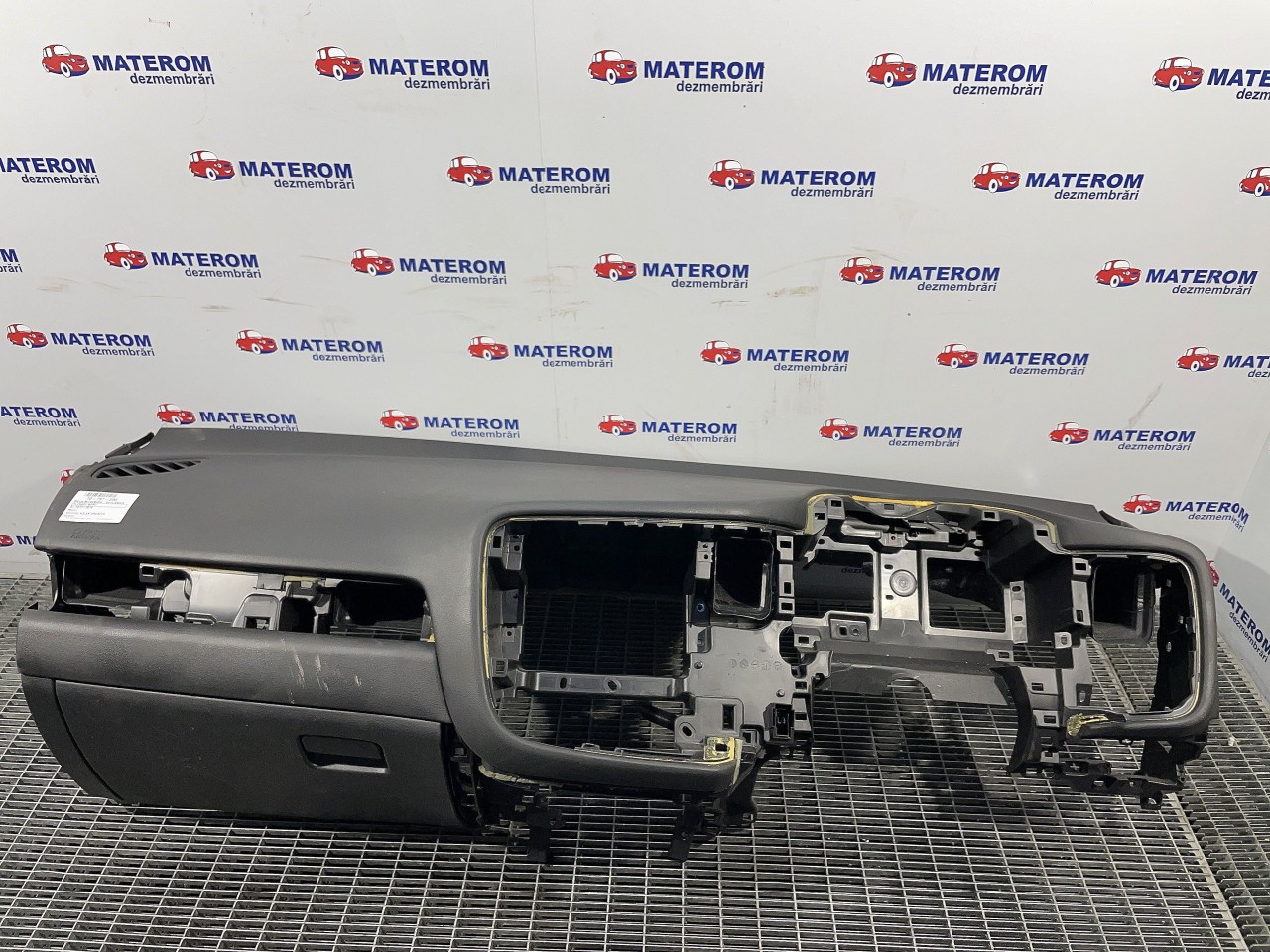 PLANSEU BORD MITSUBISHI OUTLANDER OUTLANDER - - (2012 2016)