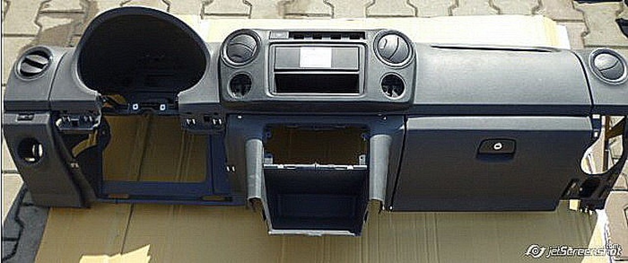PLANSEU BORD VW AMAROK - - (2010 2015)