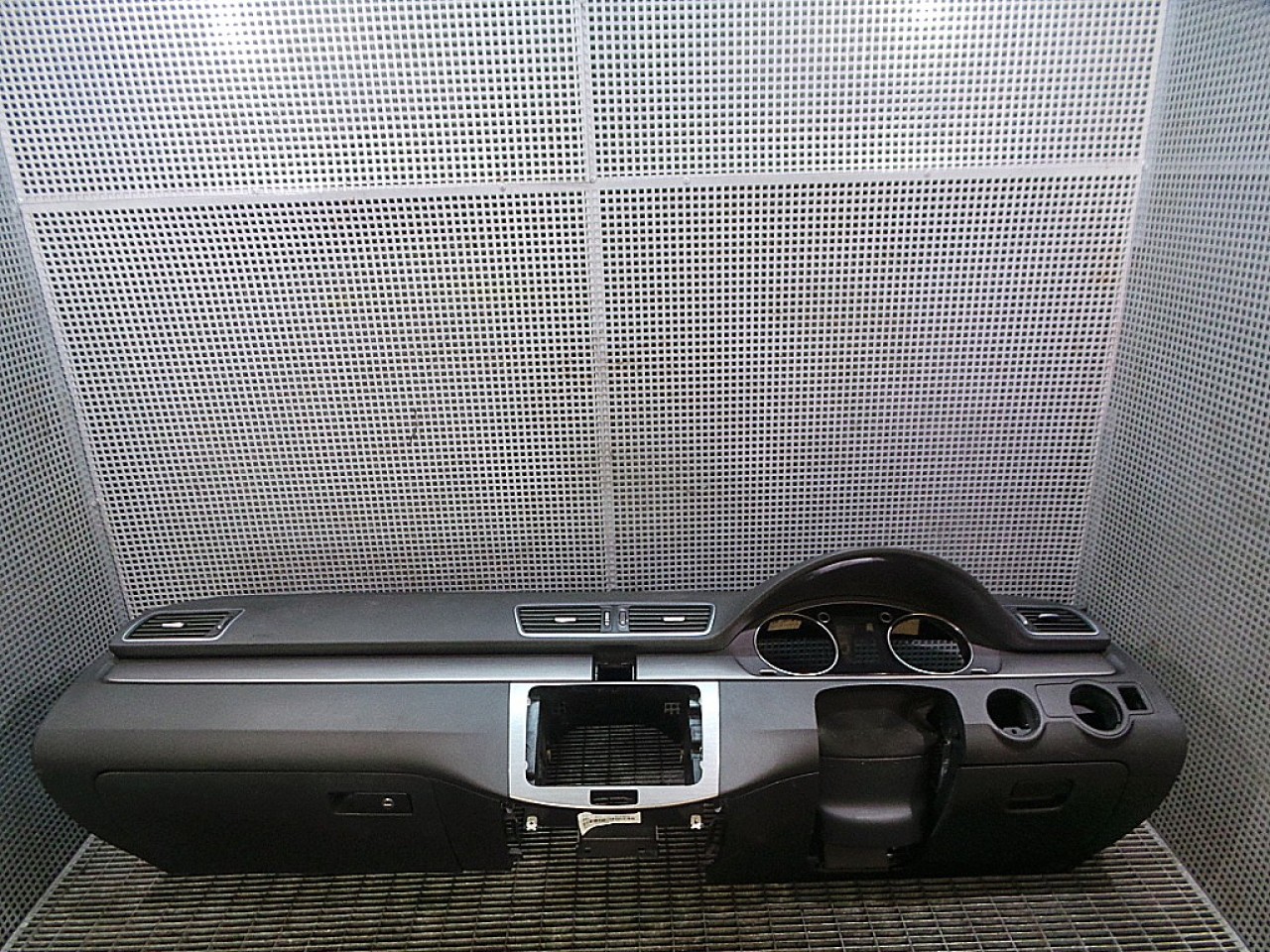 PLANSEU BORD VW PASSAT - - (2010 2014)