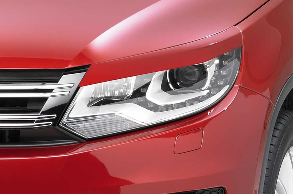 Pleoape Faruri pentru VW Tiguan varianta toate modelele anii 07/2011-2015 SB170