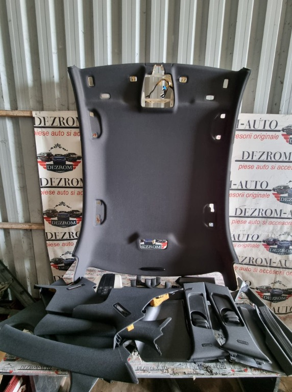 Ploafon negru complet cu stalpi Mercedes-Benz C-Class Sedan (W204)