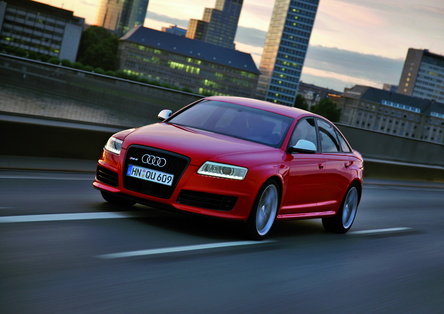 PLUS pentru Audi RS6 - 303 km/h si 500 exemplare