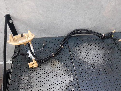Plutitor rezervor stanga sonda litrometru 2.2 cdi mercedes e-class w212