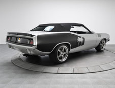 Plymouth Cuda cu piese de Dodge Viper