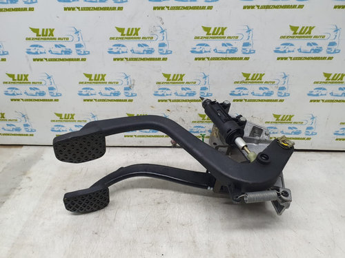 Pod pedalier 2229128 BMW Seria 3 E46 [facelift] [2001 - 2006] 2.0 d M47D20 320d