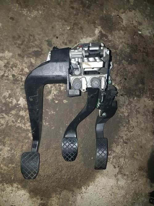 Pod pedalier 8e1721117d complet audi a4 b6 cutie manuala