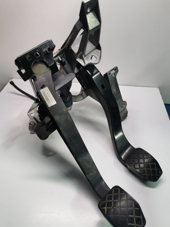 Pod pedalier Audi A6 C6 manuala pedala ambreiaj frana