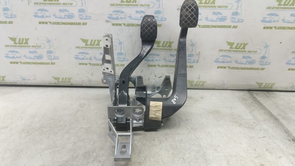 Pod pedalier pedale 8e1721117d 2.0 tdi CAGC Seat Exeo [2009 - 2012] 2.0 tdi CAGC