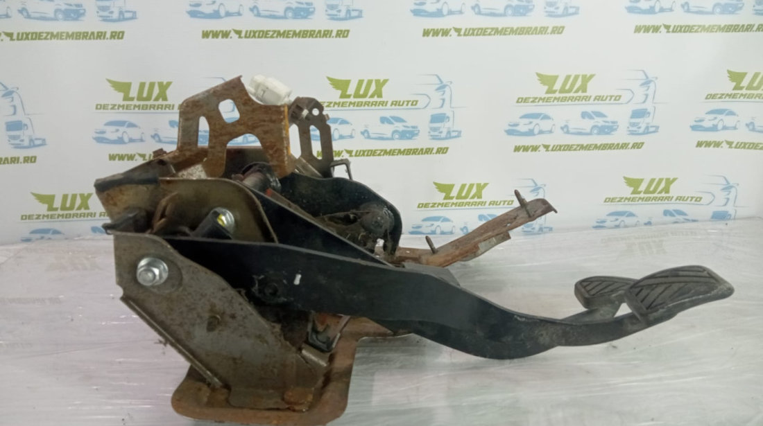 Pod pedalier Suzuki SX4 [facelift] [2009 - 2014] 1.6 ddis 9HX
