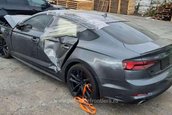 Politia a confiscat mai multe masini aduse din SUA dupa ce a descoperit ca acestea erau dauna totala