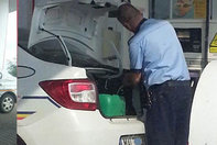 Politist canistra furt benzina