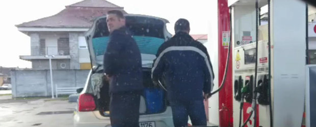 Politistii din Oradea fac plinul la canistra, ca sa aiba benzina la pachet